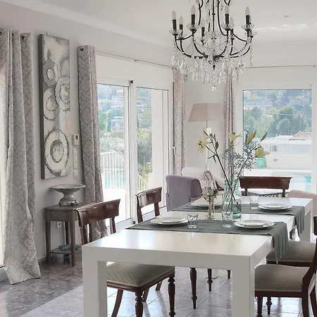Villa Luxury 5-bed Near The Beach Denia