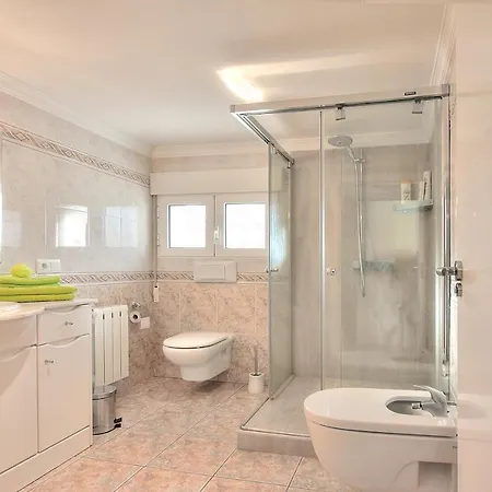 Luxury 5-bed Near The Beach Villa Denia