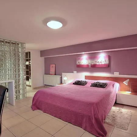Luxury 5-bed Near The Beach Denia