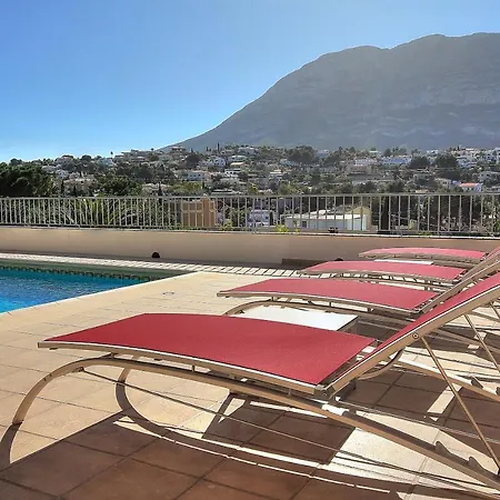 Luxury 5-bed Near The Beach Denia